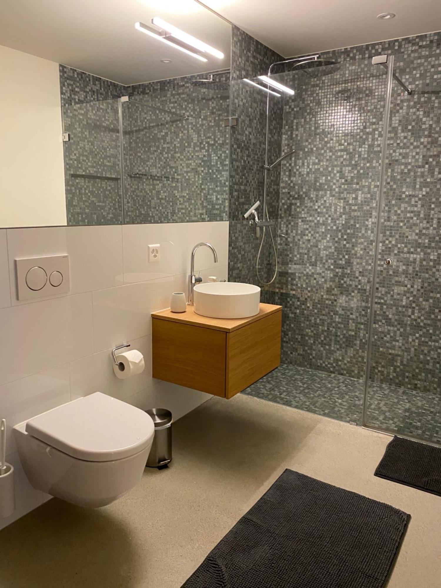 Stilvolle Ferienwohnung Direkt An Der Skipiste ฟลิมส์ ภายนอก รูปภาพ